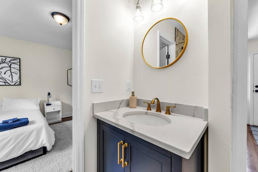 Fully Renovated 4 Bed Buena Vista House Near Wfu Villa Winston-Salem Exterior photo